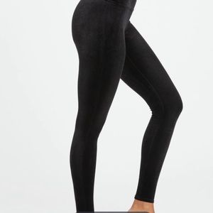 NWT Spanx Velvet Legging